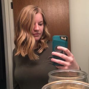 Meet your Posher, Laura